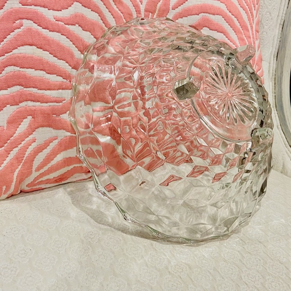 F2-LARGE HEAVY Vintage American Whitehall Pressed Clear Glass Footed Bowl - Picture 3 of 6
